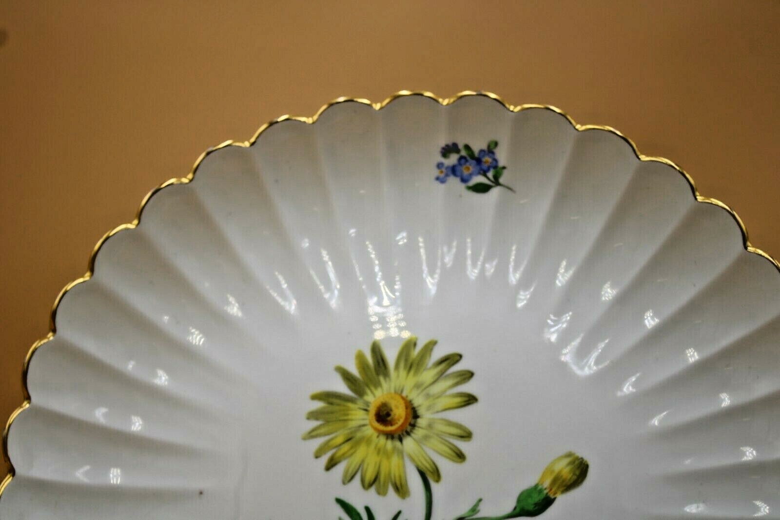 Meissen Porzellan Prunkteller Prunkschale Goldrand Blumenmalerei Schleifstriche!